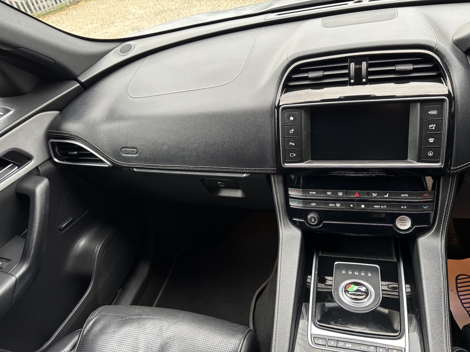 Used Jaguar F-Pace 2018 for sale - 76748269: Photo 18