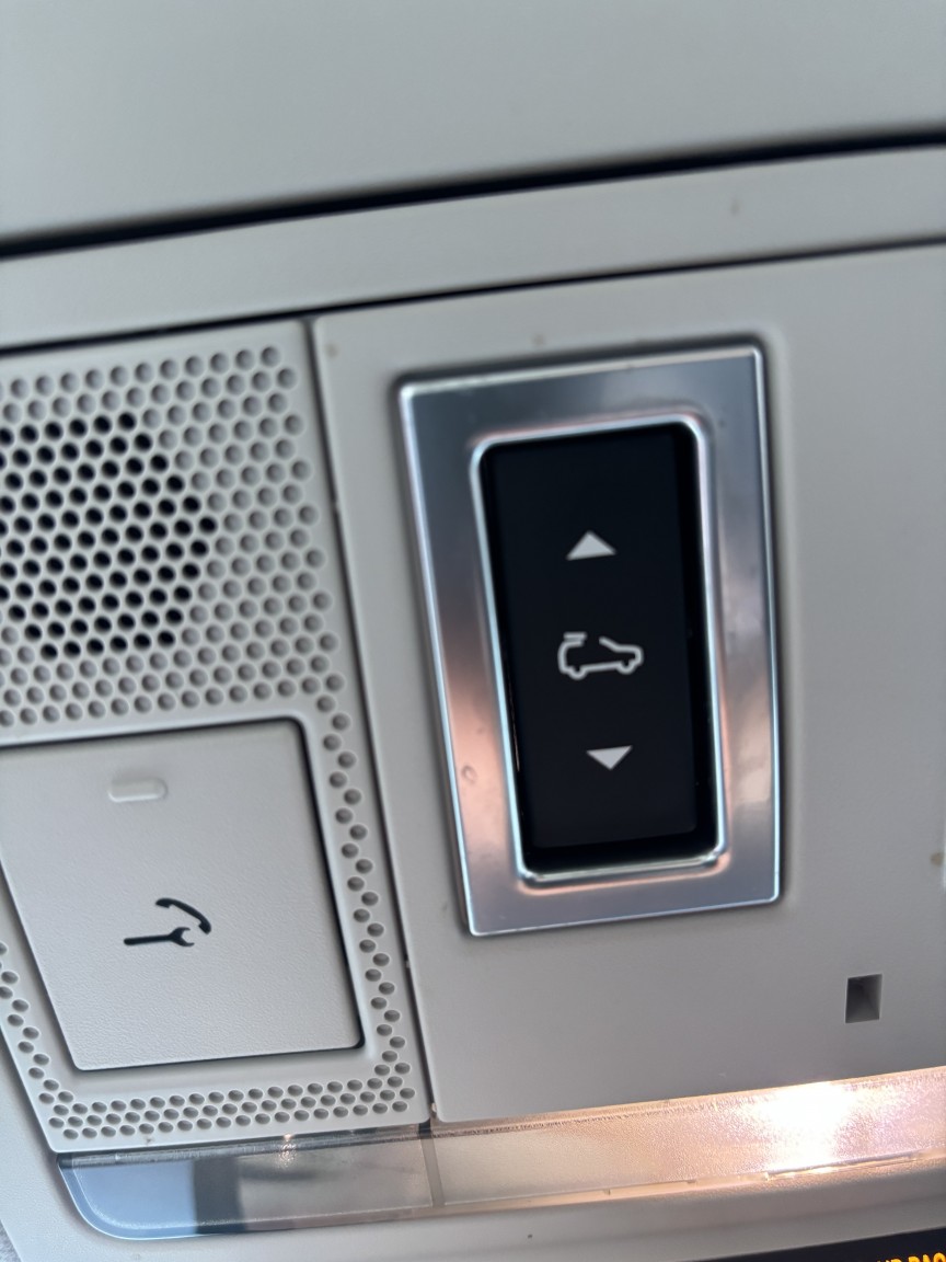 Used Jaguar F-Pace 2017 for sale - 76571170: Photo 15