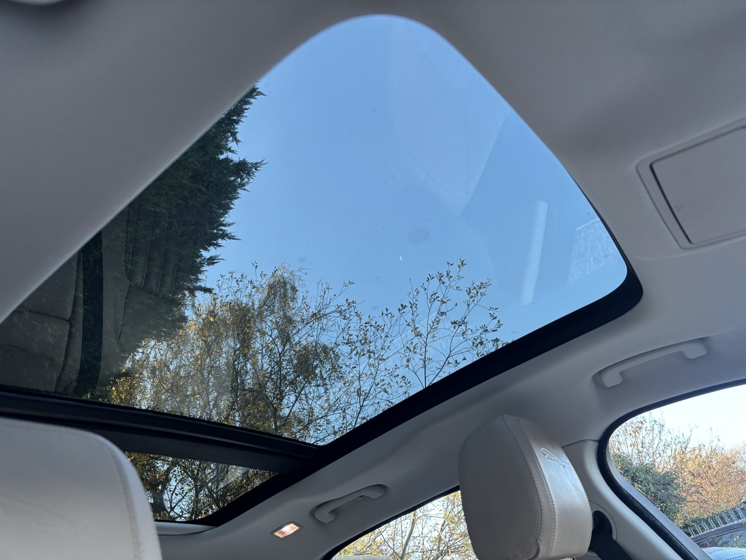 Used Jaguar F-Pace 2017 for sale - 76571170: Photo 17