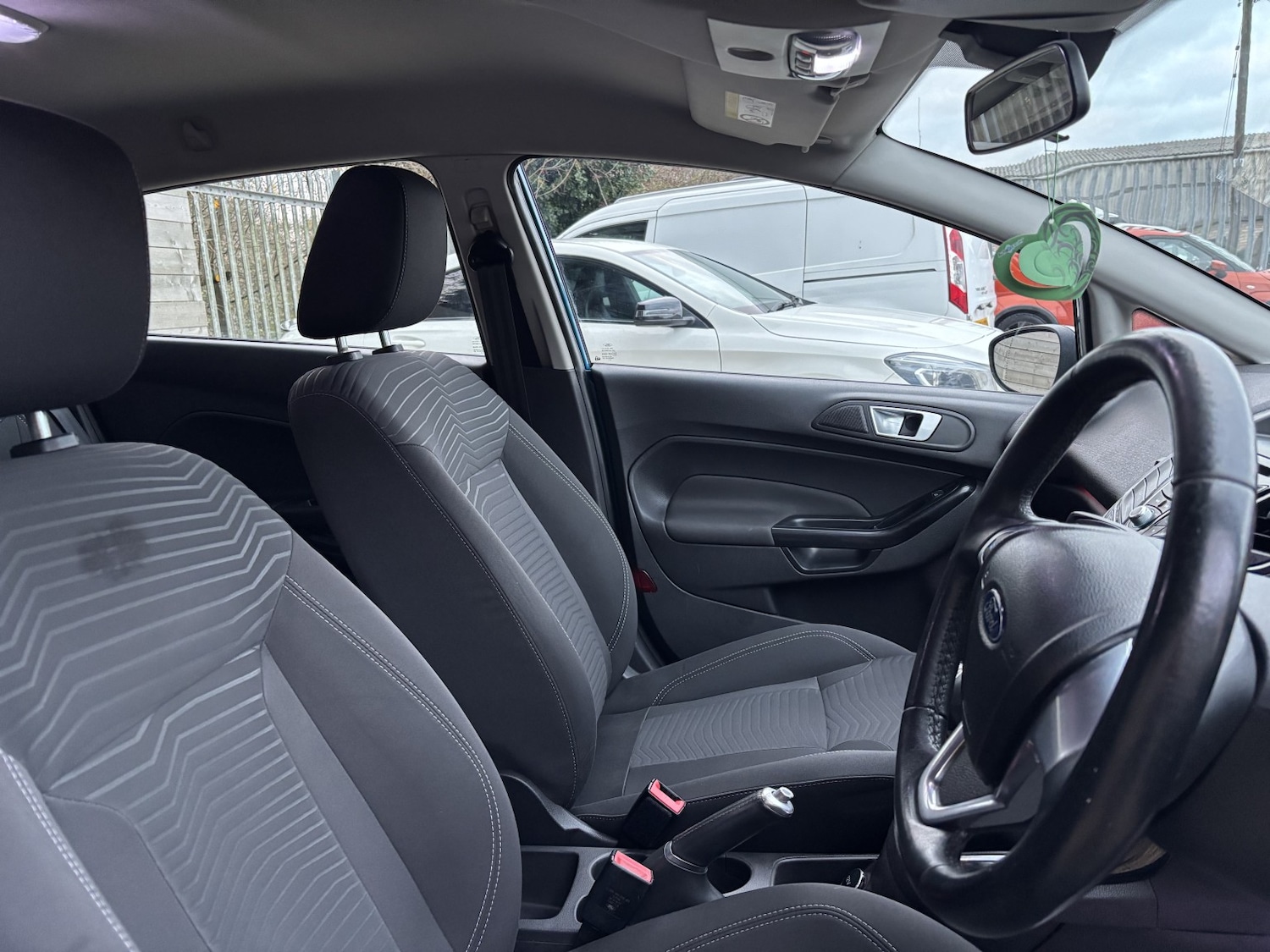 Used Ford Fiesta 2014 for sale - 76904685: Photo 9