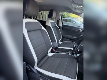 Used Volkswagen T-Roc 2019 for sale - 79098424: Photo