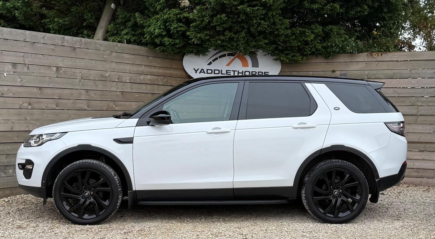 Used Land Rover Discovery Sport 2015 for sale - 75999970: Photo 2