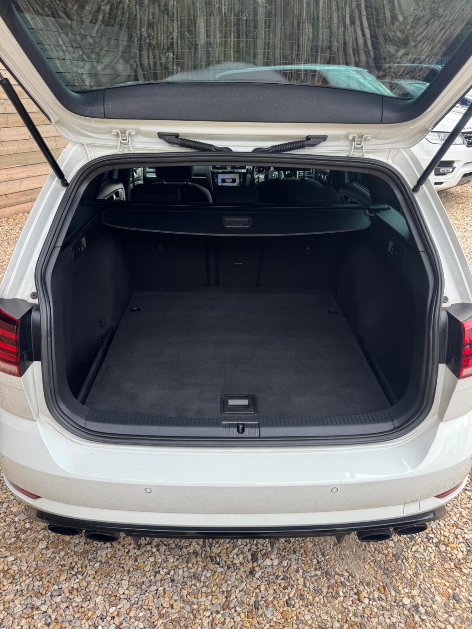 Used Volkswagen Golf 2017 for sale - 76793999: Photo 9