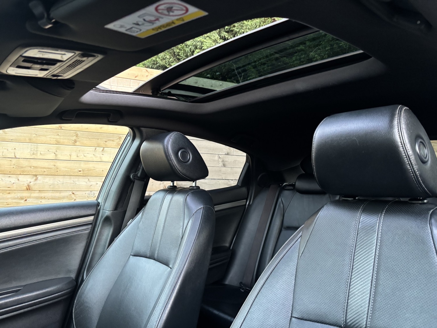 Used Honda Civic 2017 for sale - 76699296: Photo 10