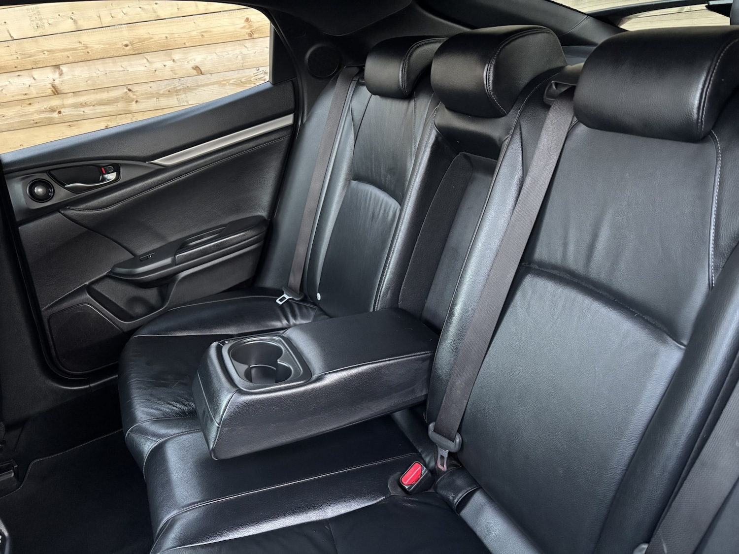 Used Honda Civic 2017 for sale - 76699296: Photo 17