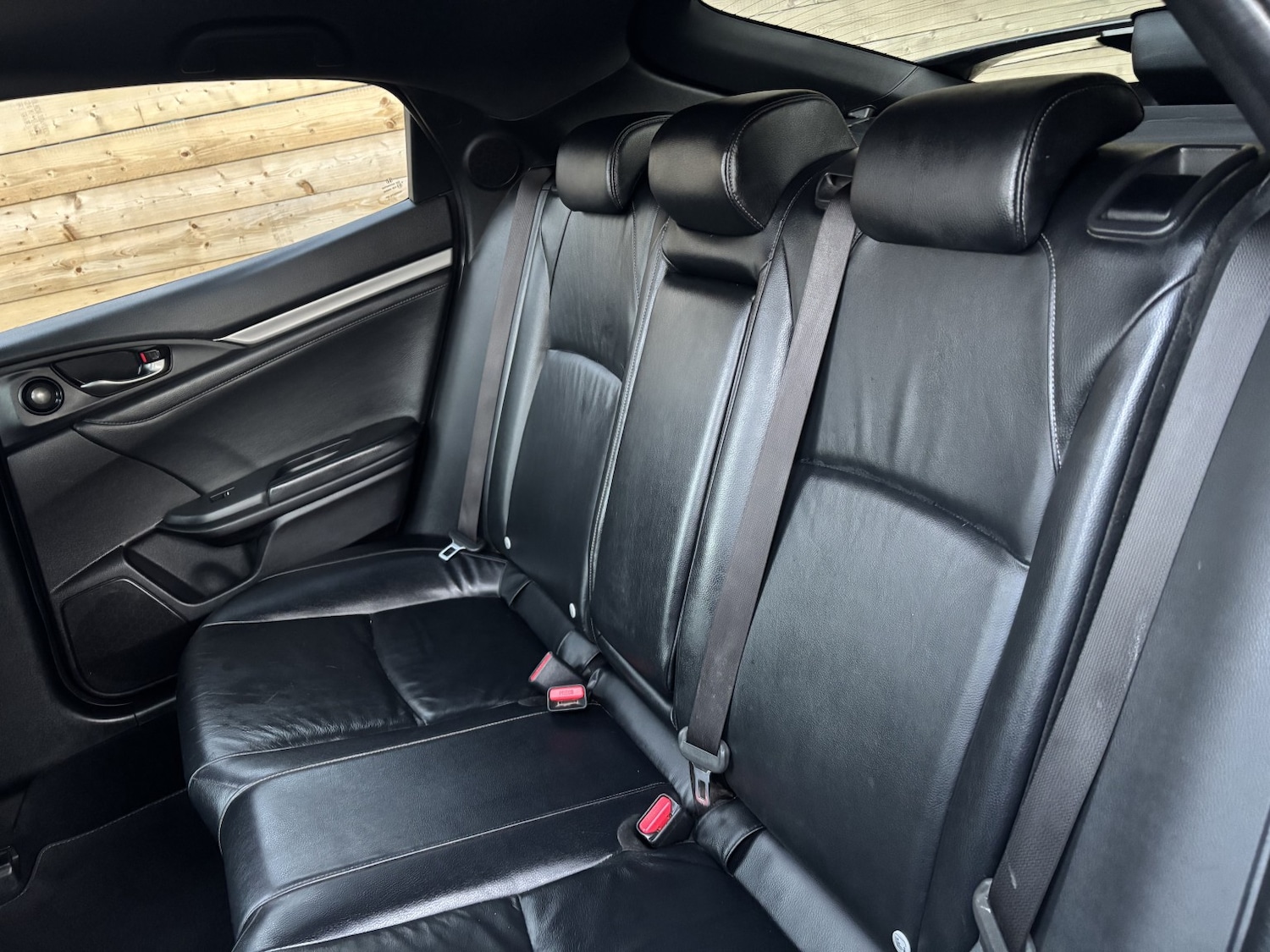 Used Honda Civic 2017 for sale - 76699296: Photo 18