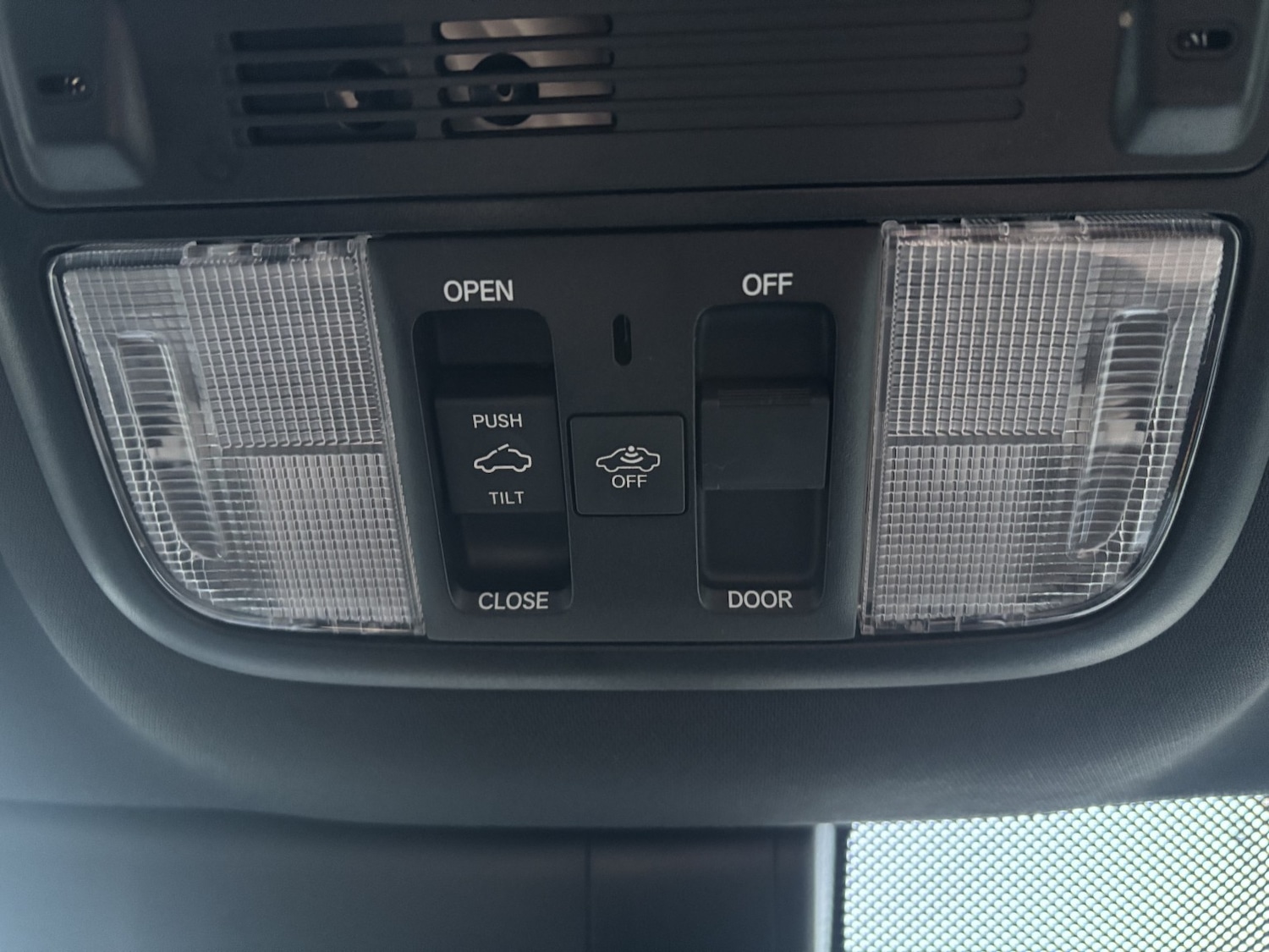 Used Honda Civic 2017 for sale - 76699296: Photo 19