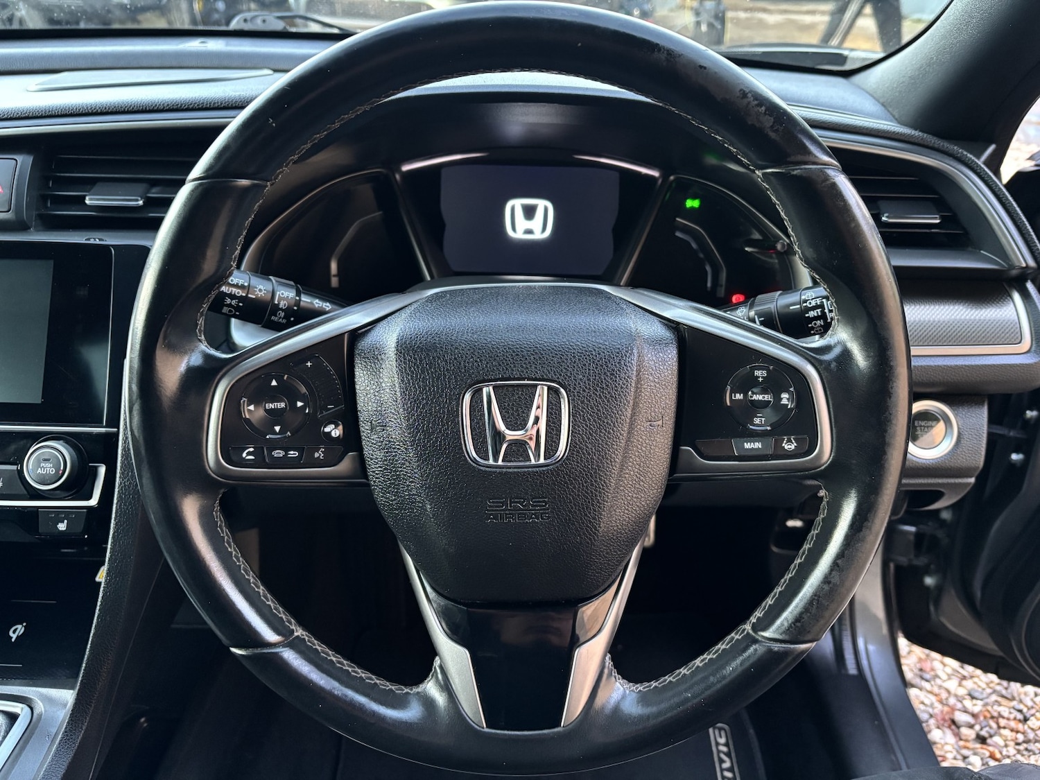 Used Honda Civic 2017 for sale - 76699296: Photo 6