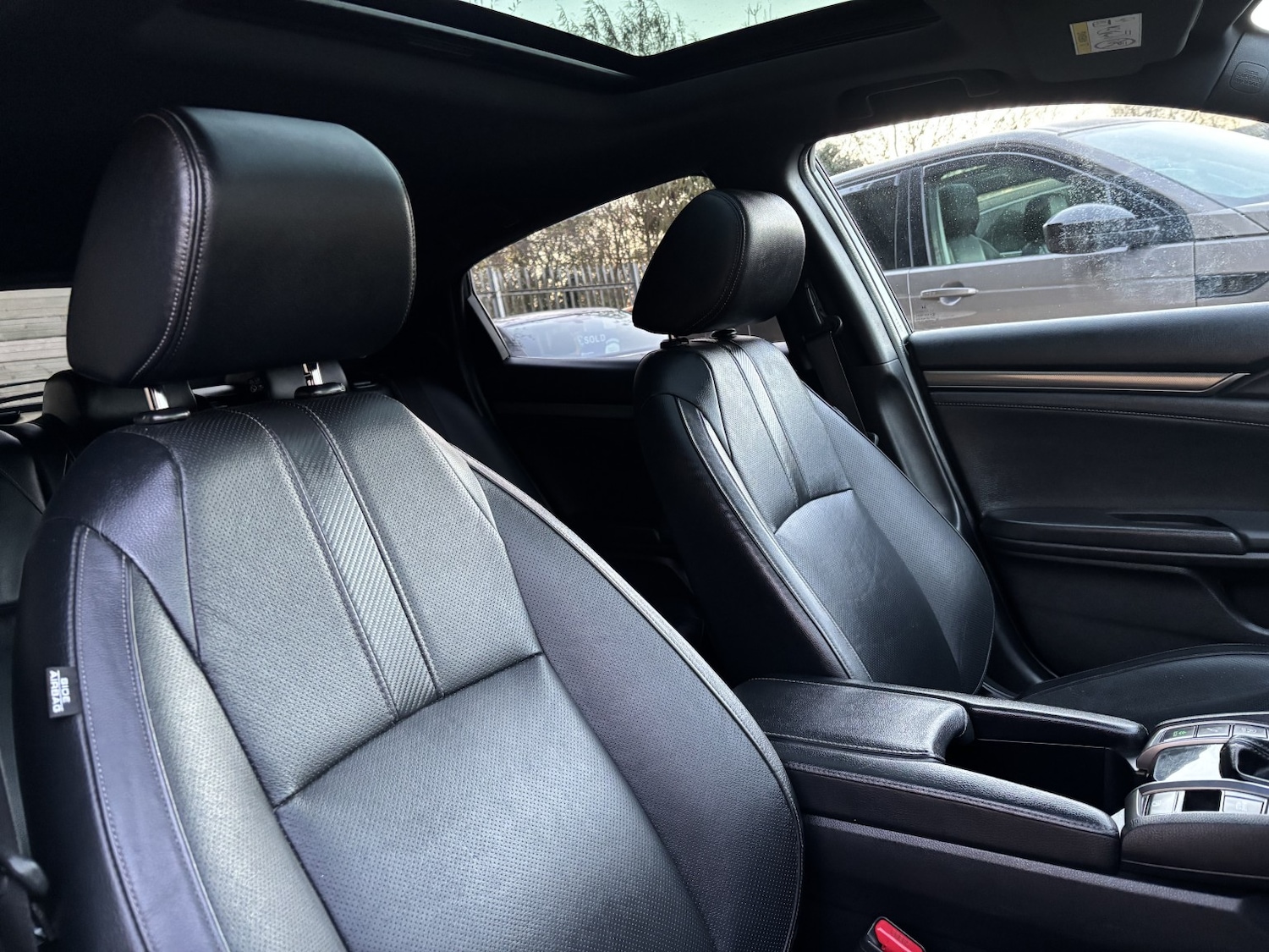 Used Honda Civic 2017 for sale - 76699296: Photo 8