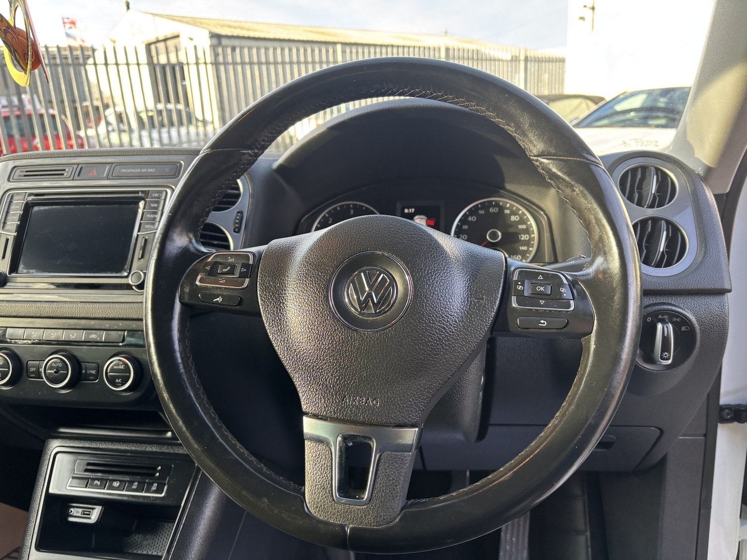 Used Volkswagen Tiguan 2015 for sale - 76941786: Photo 6
