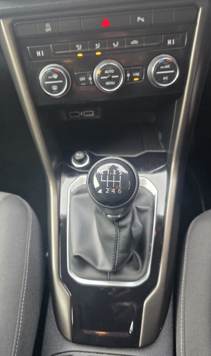 Used Volkswagen T-Roc 2018 for sale - 77603332: Photo 11