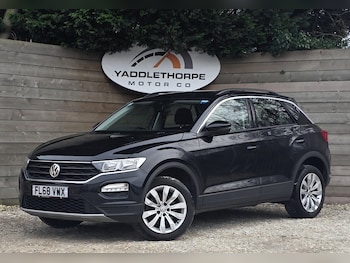 Used Volkswagen T-Roc 2018 for sale - 77603332: Photo