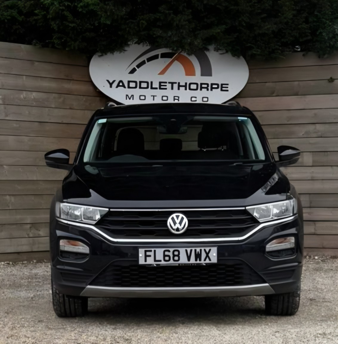 Used Volkswagen T-Roc 2018 for sale - 77603332: Photo 2