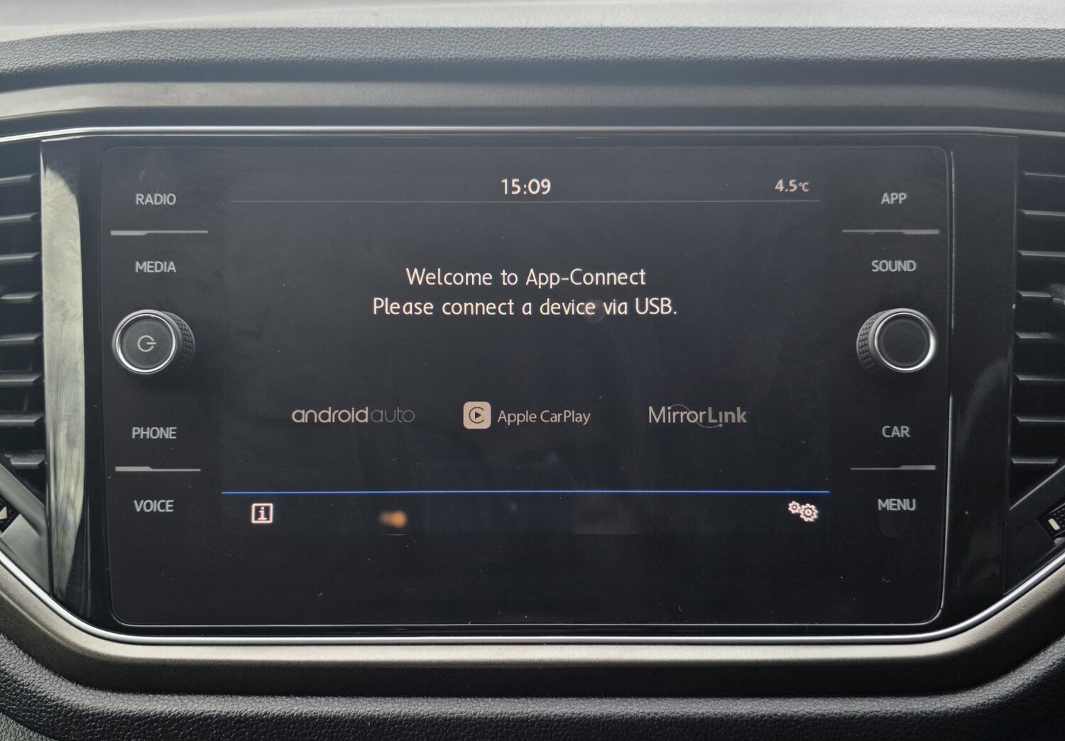 Used Volkswagen T-Roc 2018 for sale - 77603332: Photo 9