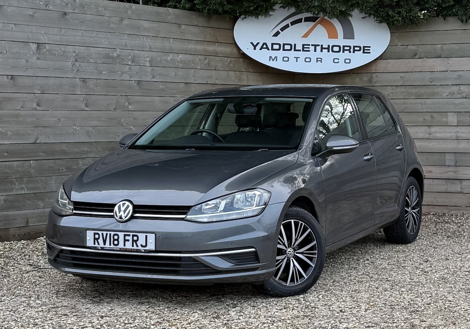 Used Volkswagen Golf 2018 for sale - 76941800: Photo 1