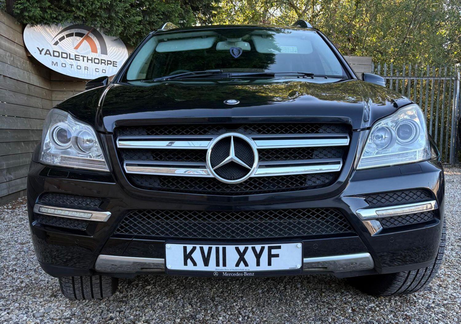 Used Mercedes-Benz GL Class 2011 for sale - 76313911: Photo 2
