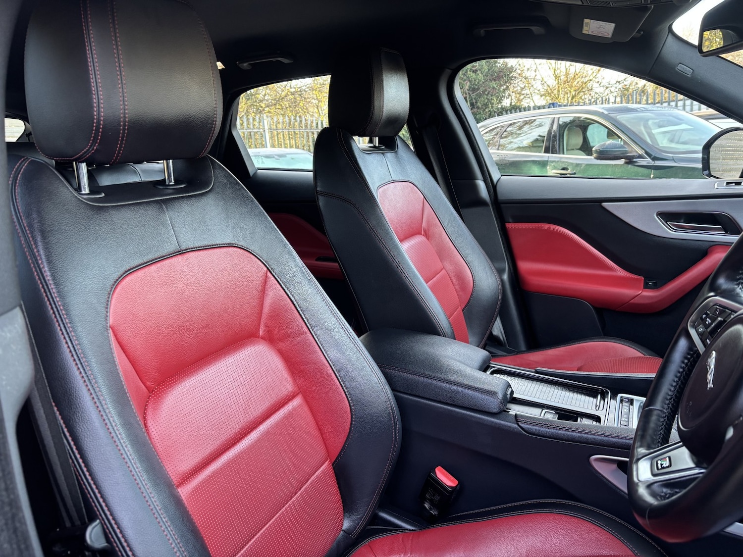 Used Jaguar F-Pace 2018 for sale - 76748267: Photo 12