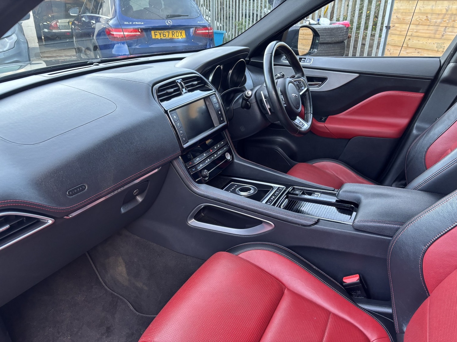 Used Jaguar F-Pace 2018 for sale - 76748267: Photo 9