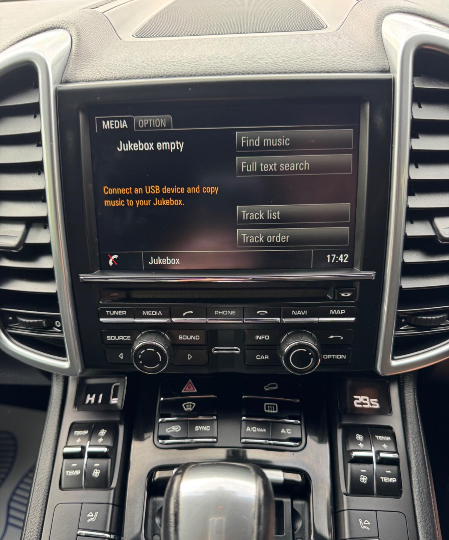 Used Porsche Cayenne 2013 for sale - 76794001: Photo 8