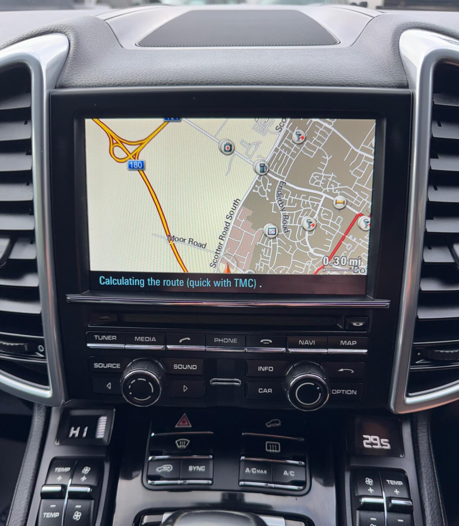 Used Porsche Cayenne 2013 for sale - 76794001: Photo 9