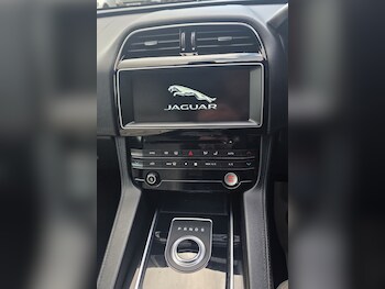 Used Jaguar F-Pace 2016 for sale - 78553477: Photo