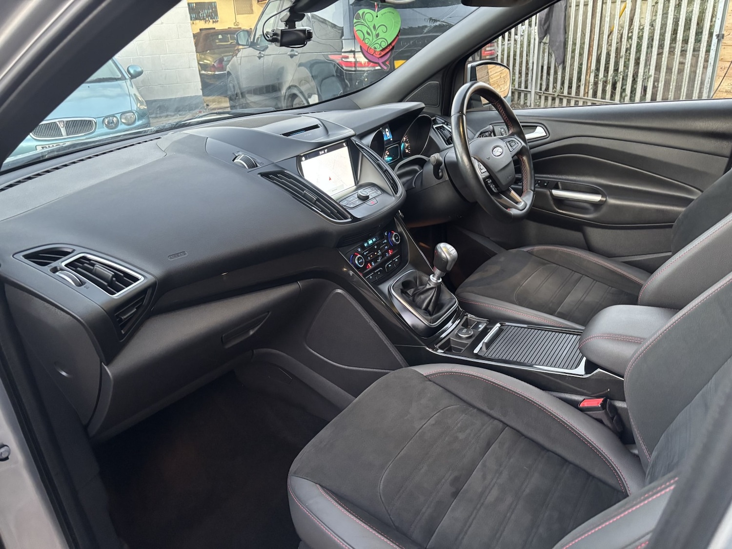 Used Ford Kuga 2017 for sale - 76986840: Photo 10