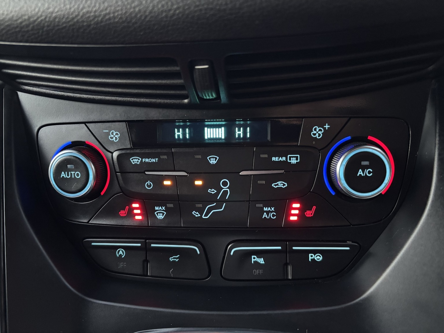 Used Ford Kuga 2017 for sale - 76986840: Photo 9