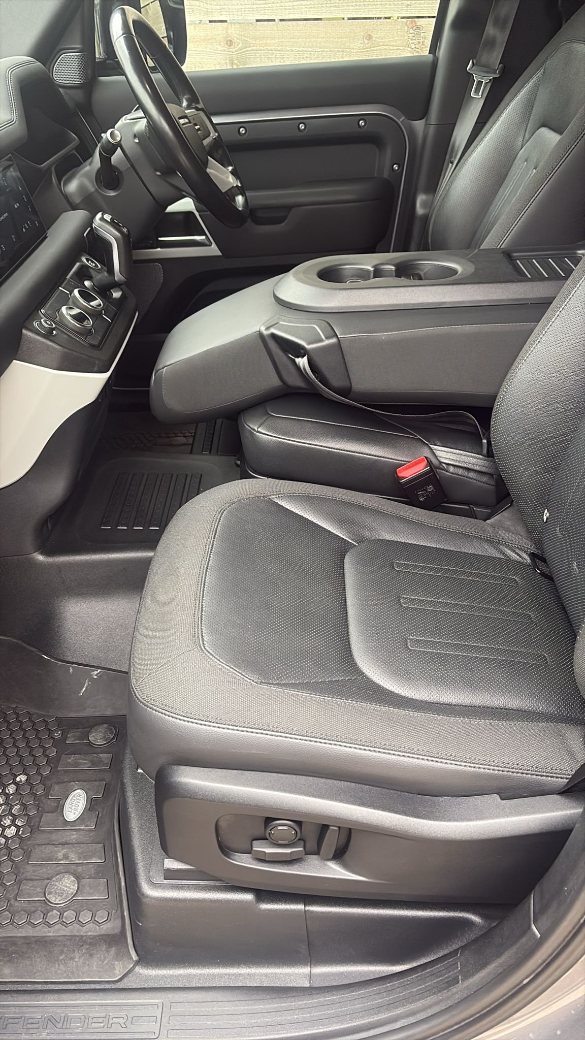 Used Land Rover Defender 2021 for sale - 76313983: Photo 11