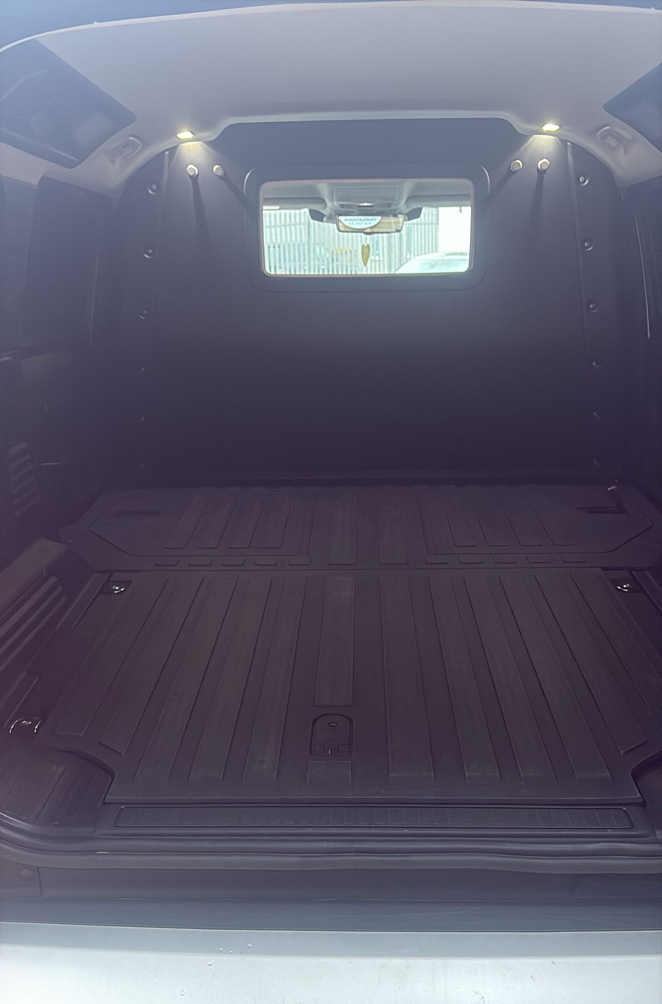 Used Land Rover Defender 2021 for sale - 76313983: Photo 18