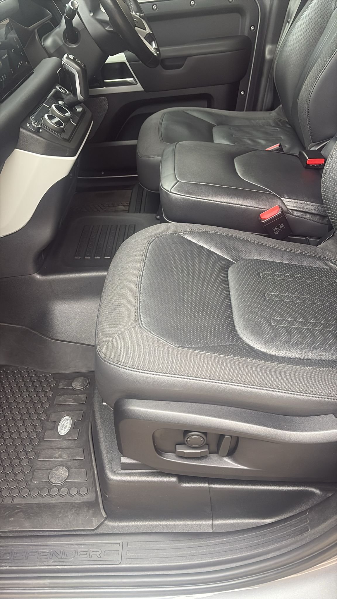 Used Land Rover Defender 2021 for sale - 76313983: Photo 6