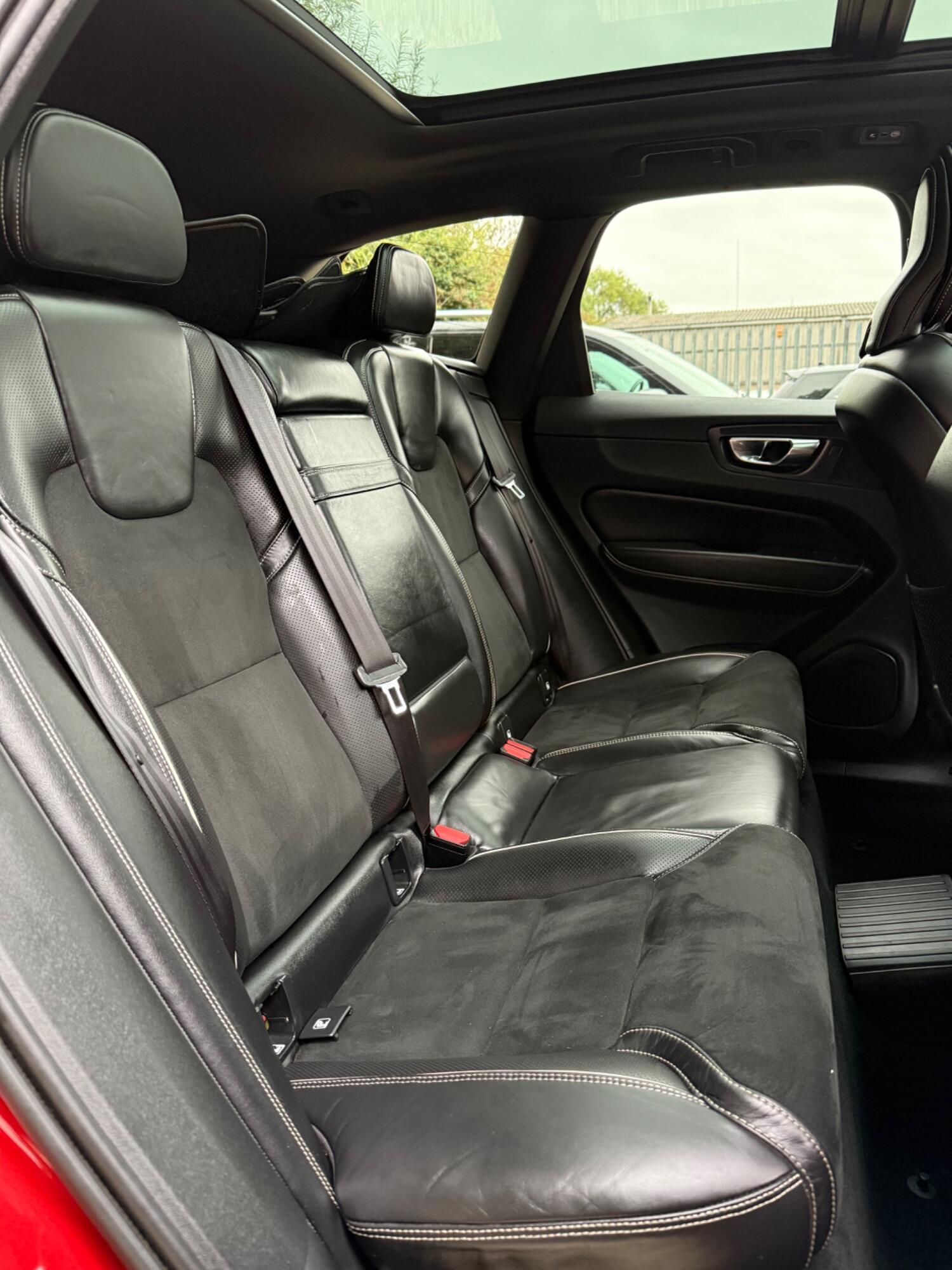 Used Volvo XC60 2019 for sale - 76313962: Photo 7