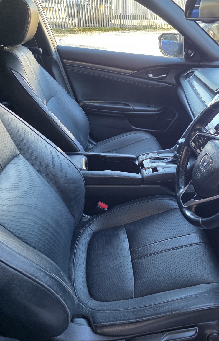 Used Honda Civic 2018 for sale - 77562548: Photo 3