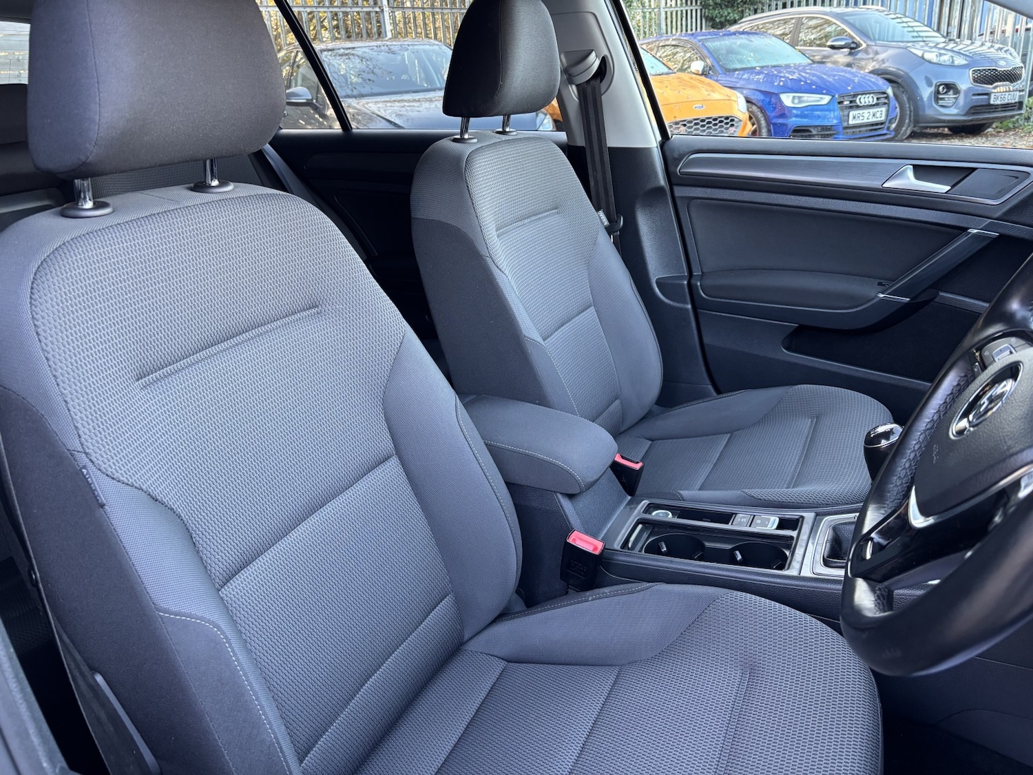 Used Volkswagen Golf 2018 for sale - 76712805: Photo 10