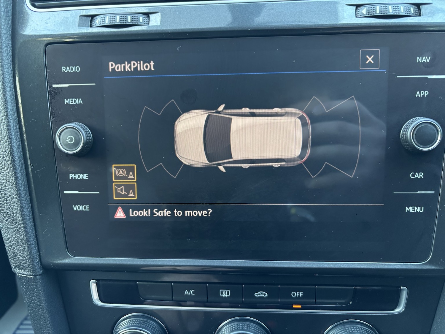 Used Volkswagen Golf 2018 for sale - 76712805: Photo 9