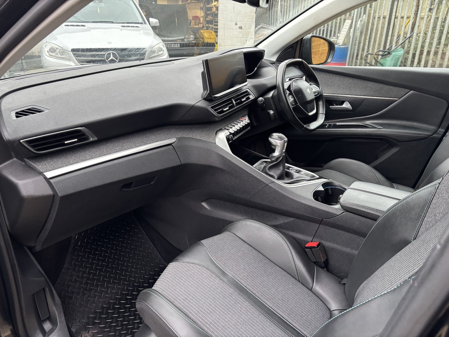 Used Peugeot 3008 2021 for sale - 77701101: Photo 11