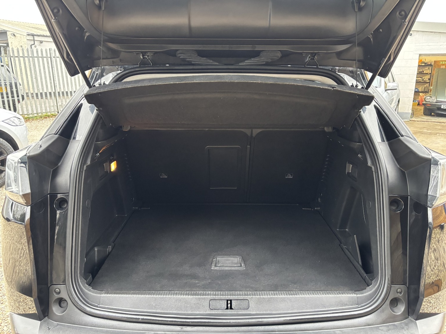 Used Peugeot 3008 2021 for sale - 77701101: Photo 17