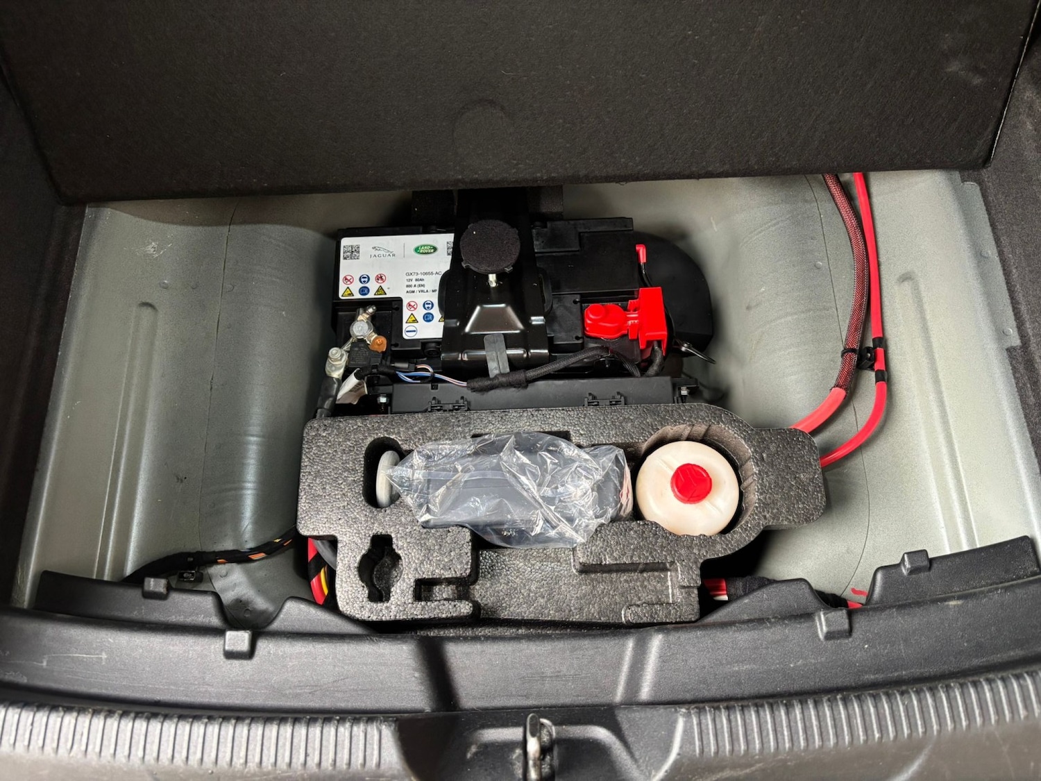 Used Jaguar XE 2016 for sale - 76670767: Photo 15