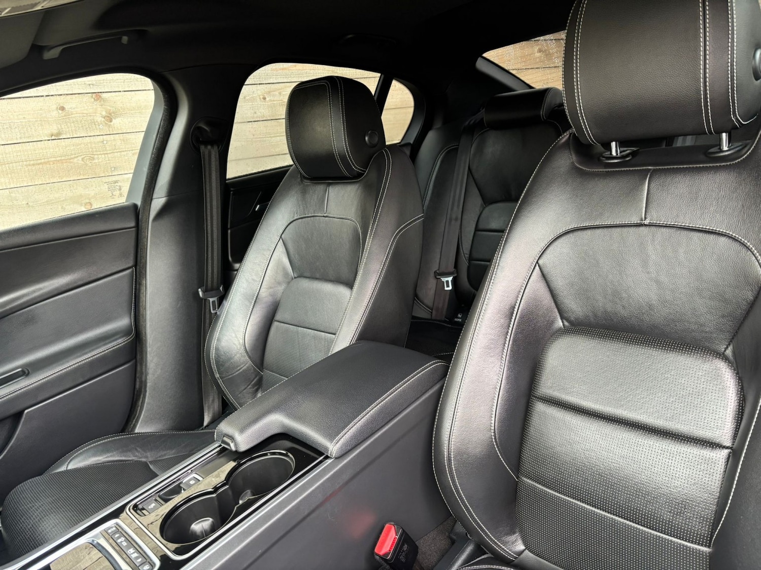 Used Jaguar XE 2016 for sale - 76670767: Photo 17