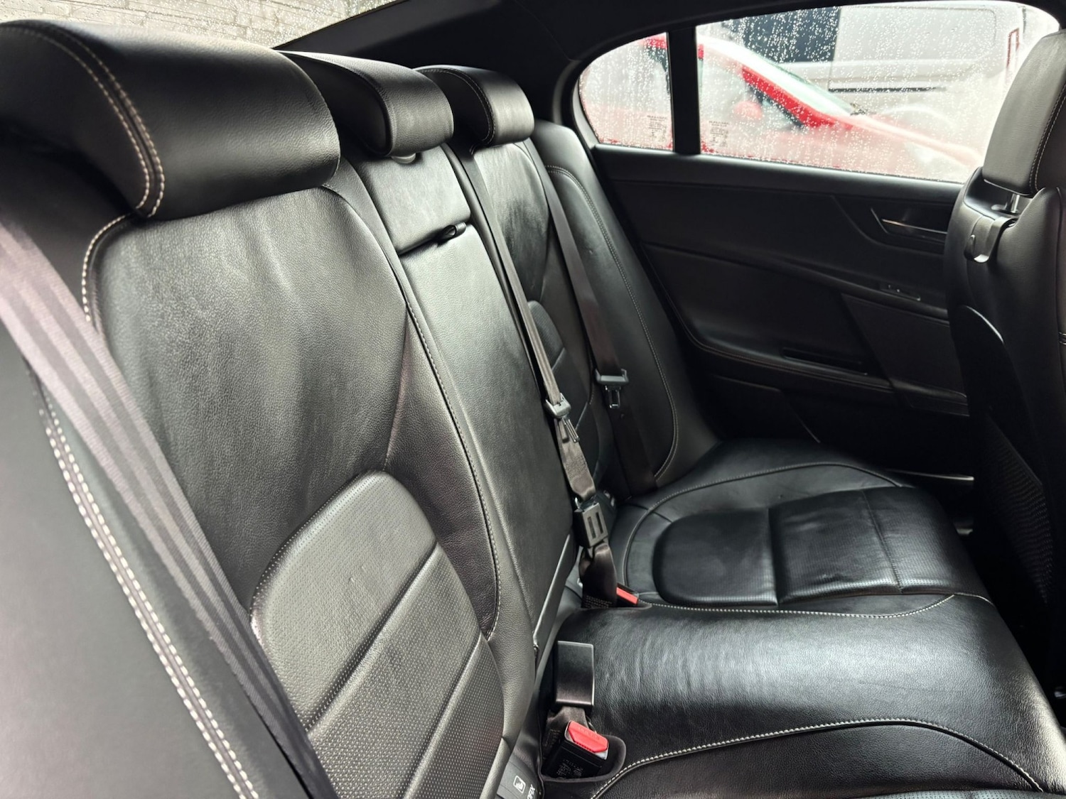 Used Jaguar XE 2016 for sale - 76670767: Photo 3