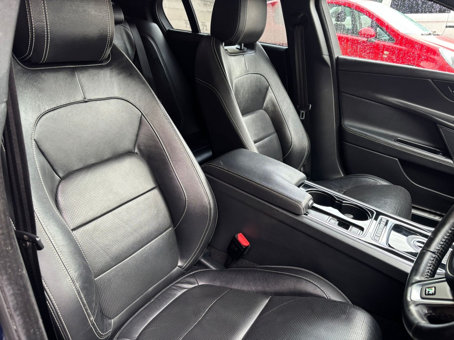 Used Jaguar XE 2016 for sale - 76670767: Photo 5