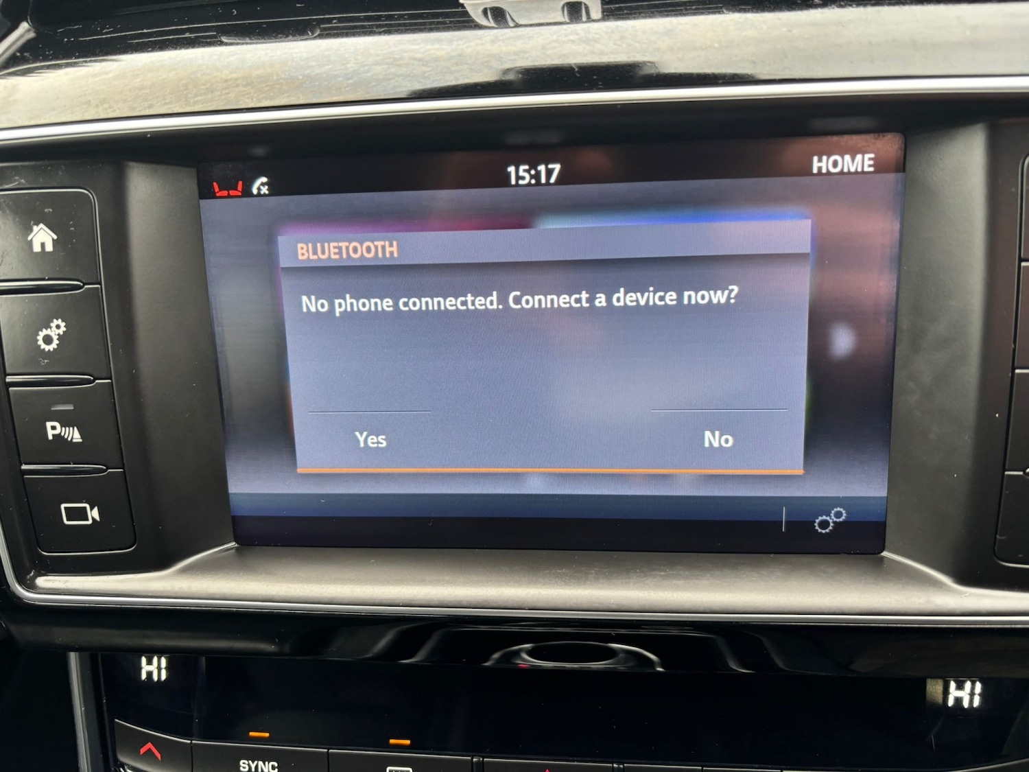 Used Jaguar XE 2016 for sale - 76670767: Photo 9