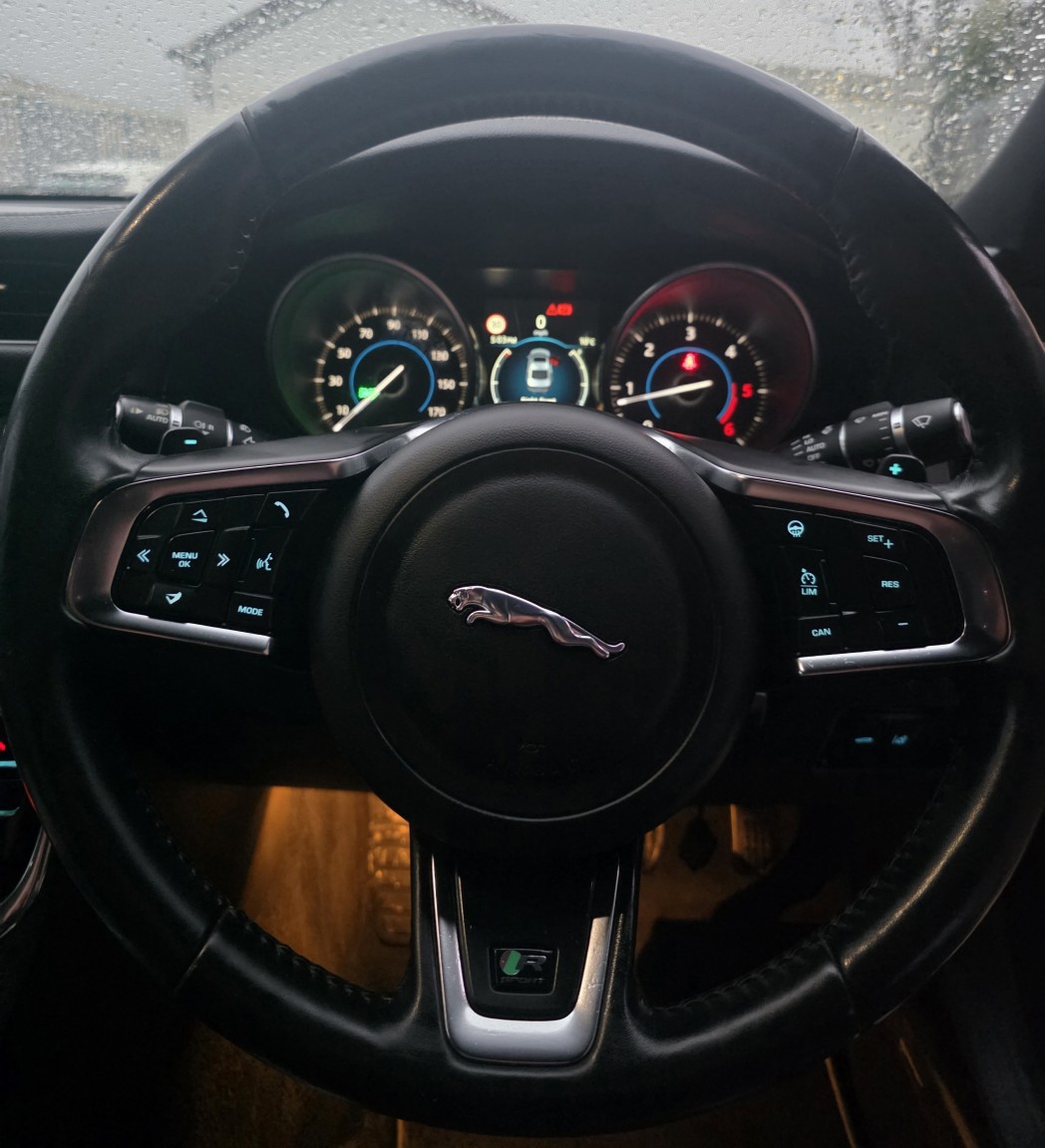 Used Jaguar XF 2017 for sale - 77595310: Photo 9