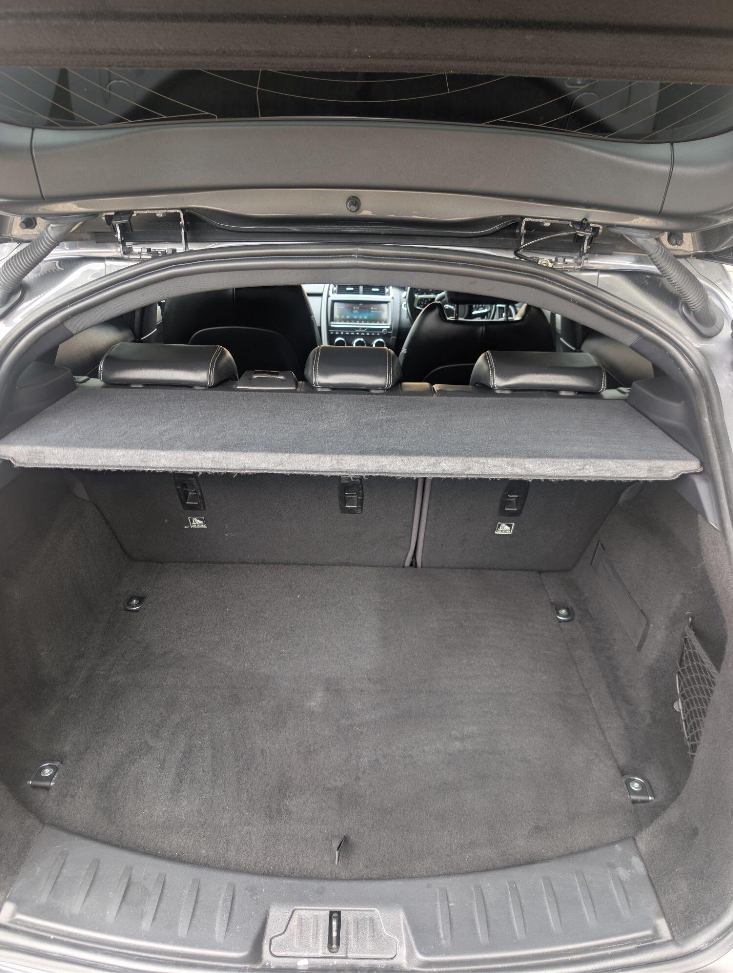 Used Jaguar E-Pace 2019 for sale - 76082735: Photo 9