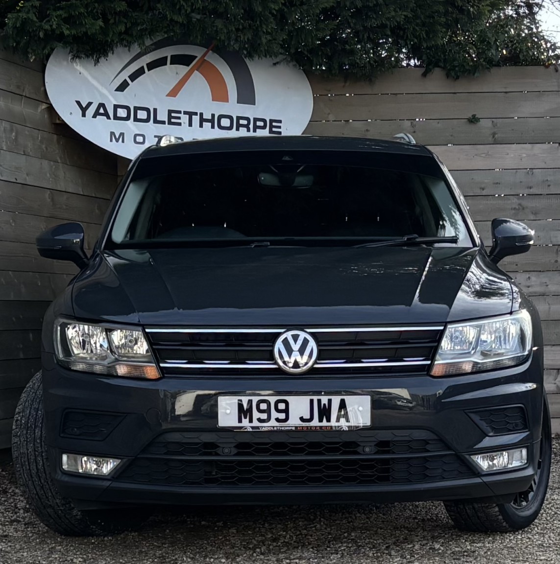 Used Volkswagen Tiguan 2017 for sale - 77400001: Photo 2