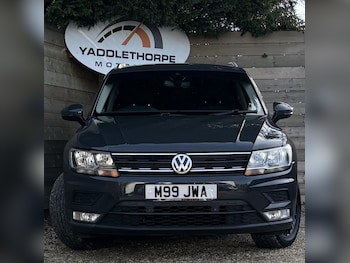 Used Volkswagen Tiguan 2017 for sale - 77400001: Photo