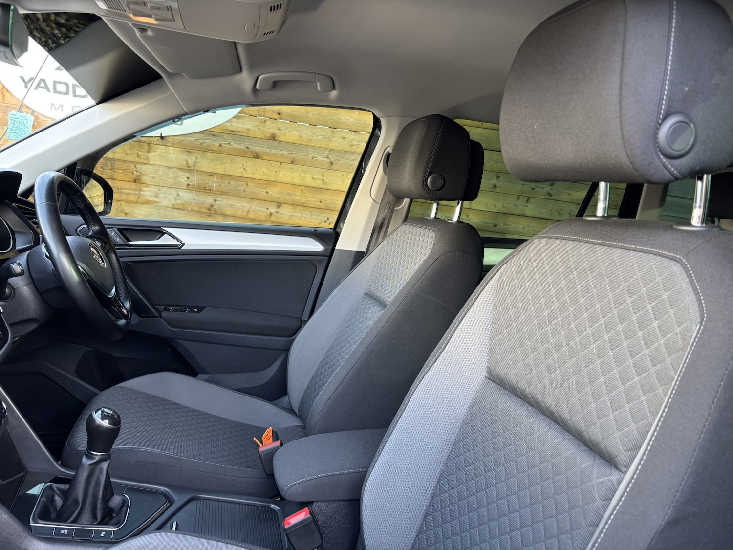 Used Volkswagen Tiguan 2017 for sale - 77400001: Photo 6