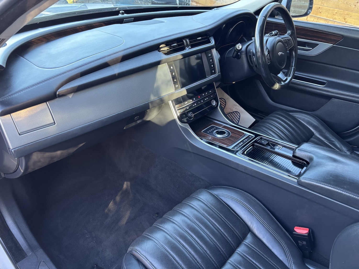 Used Jaguar XF 2017 for sale - 76637471: Photo 11