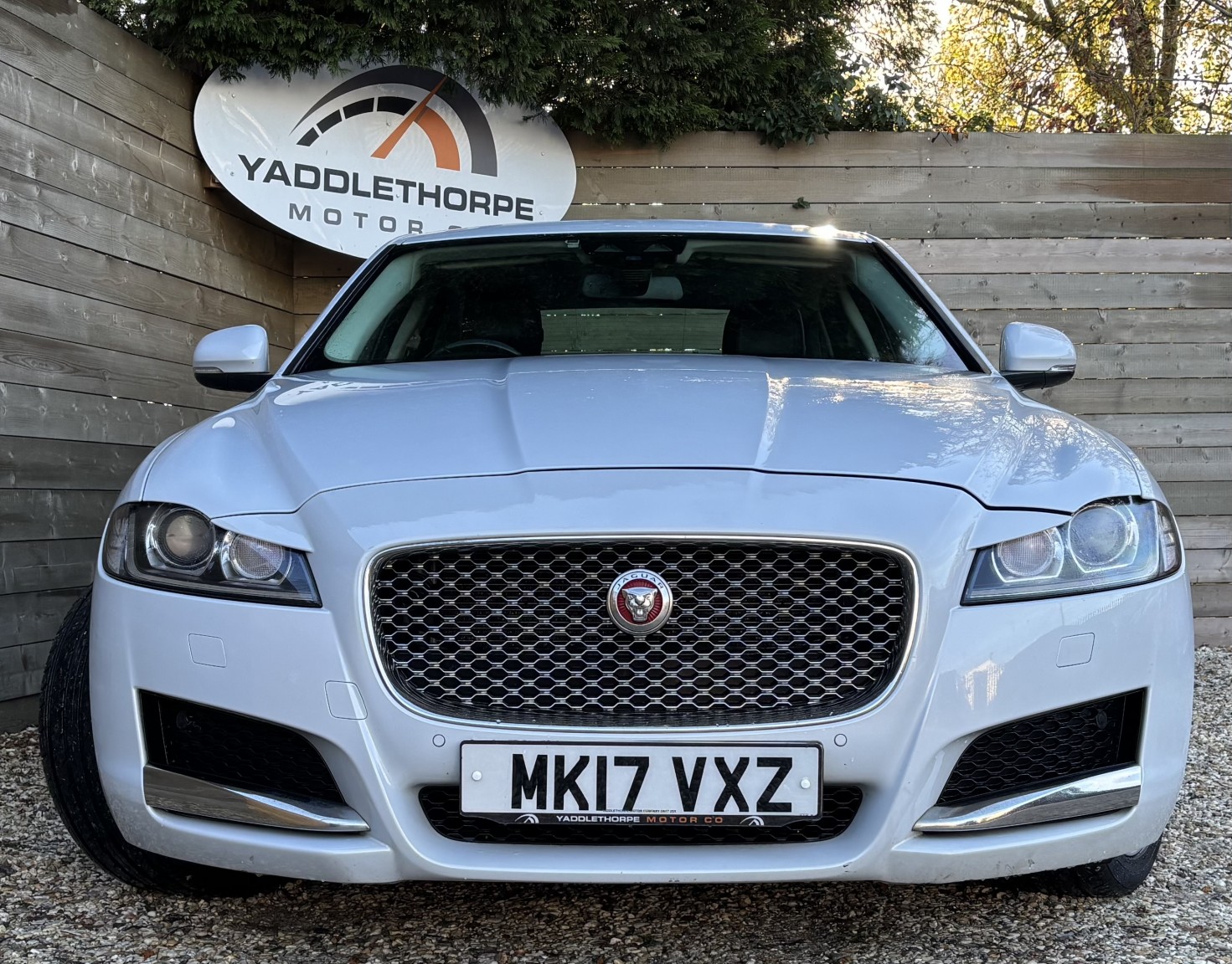 Used Jaguar XF 2017 for sale - 76637471: Photo 2