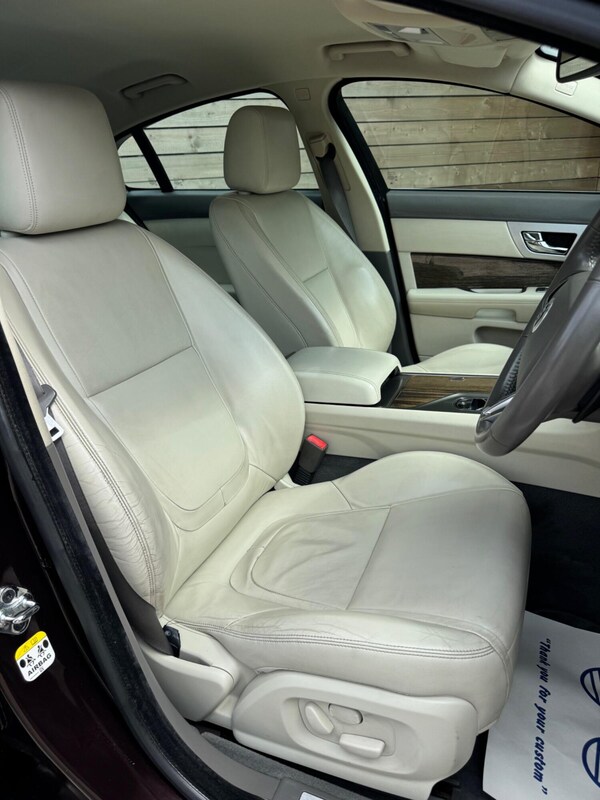 Used Jaguar XF 2013 for sale - 75664522: Photo 5