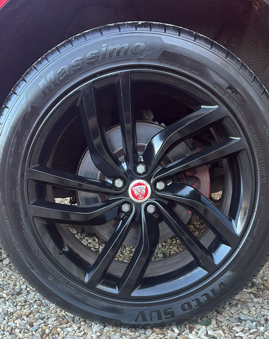 Used Jaguar F-Pace 2017 for sale - 76670809: Photo 2